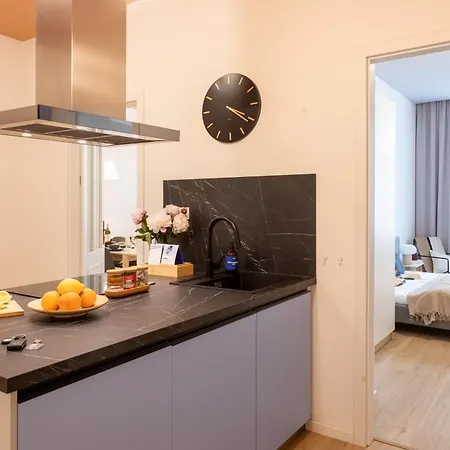 3bdr With Terrace And Electric Grill In Vinohrady By Days * Praha