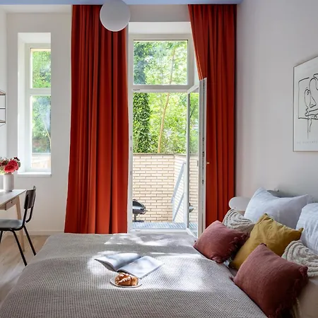 3bdr With Terrace And Electric Grill In Vinohrady By Days