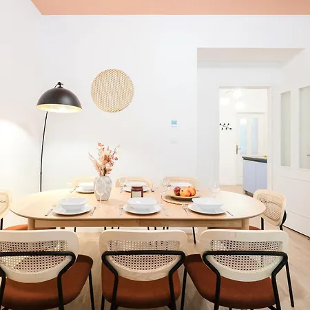 Days - 3bdr With Terrace In Residential Vinohrady Apartman