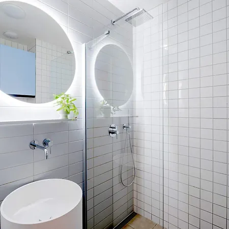 Days - 3bdr With Terrace In Residential Vinohrady