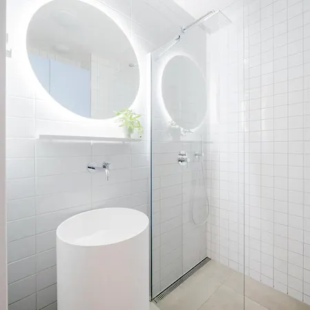 Days - 3bdr With Terrace In Residential Vinohrady Apartman *